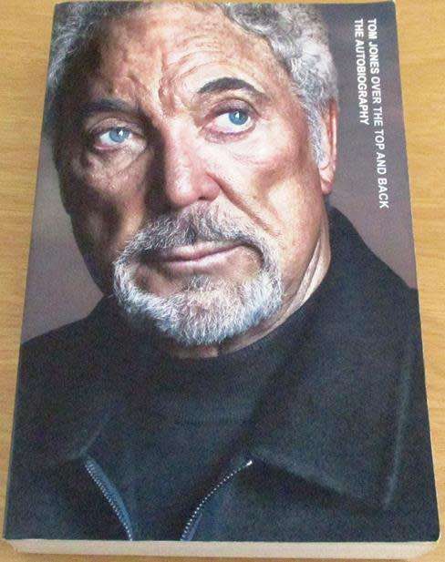 TOM JONES Over the Top and Back THE AUTOBIOGRAPHY softcover BOOK
