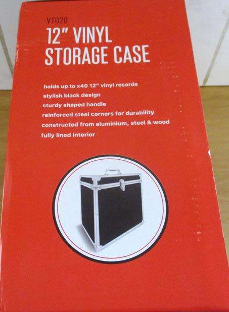 12` BLACK VINYL STORAGE CASE  VT02B