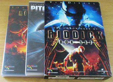 THE CHRONICLES  OF RIDDICK :  Pitch Black + Riddick 2xDVD BOX SET  Vin Diesel [BLACK BOX 9]