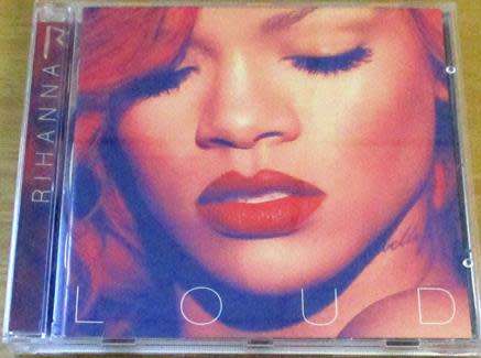 RIHANNA Loud CD [G x 13]