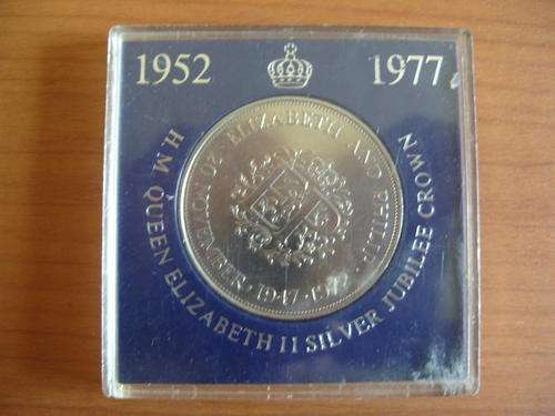 Great Britain 1977 Silver Jublilee CROWN - UNC in holder