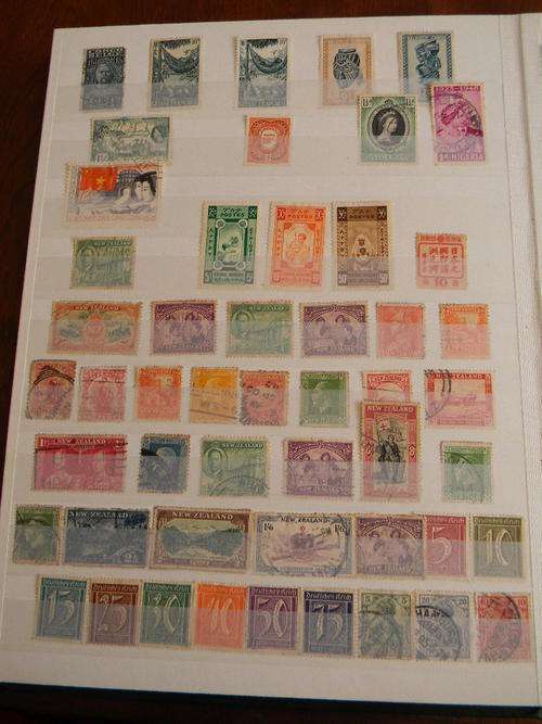 32 Page INVESTMENT ALBUM with more than 1500 stamps - HUGE CV!