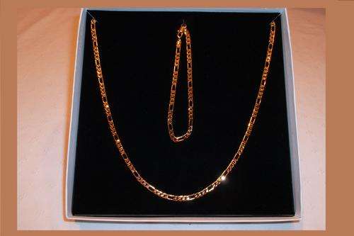 GOLD CHAIN AND BRACLET