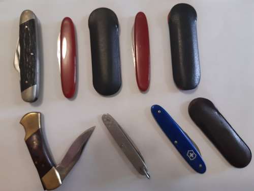 LOT OF 6 POCKET KNIVES