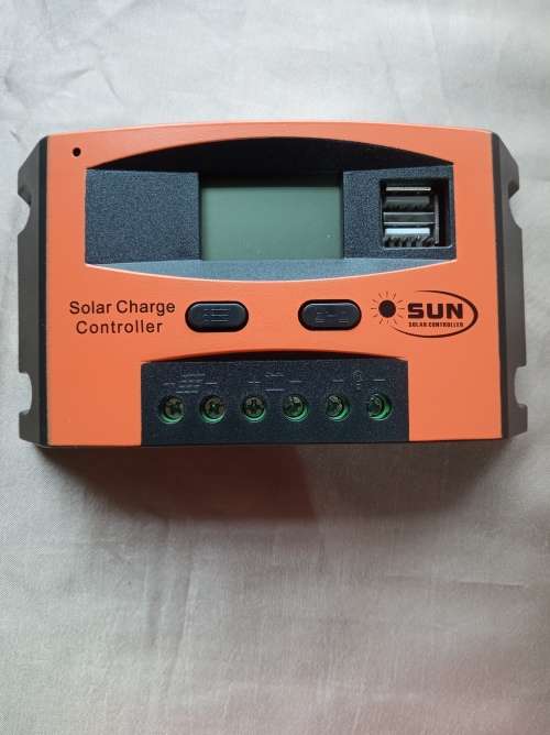 12v/24v 10A PWM Solar Charge Controller