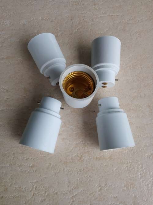 5 Pack Lightbulb Fitting Adapter - Screw Type to Bayonet