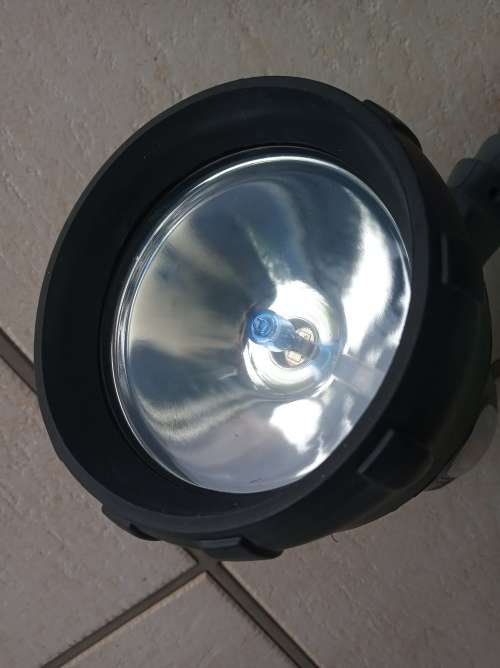 95 Lumens Rechargeable Spotlight - Please Read