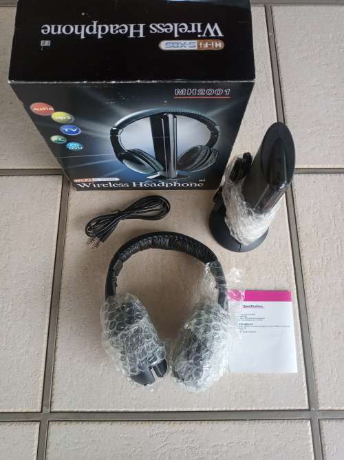 5 IN 1 Wireless Headphones