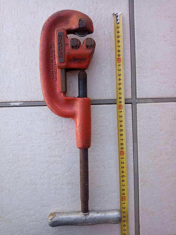 Ridgid No. 202 Heavy Duty Pipe Cutter