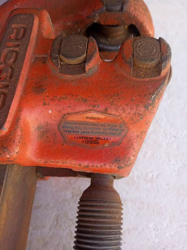 Ridgid No. 202 Heavy Duty Pipe Cutter
