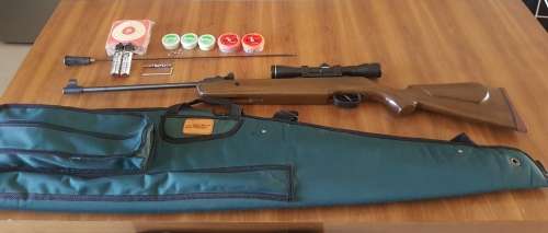 UltraTec UT1906 Air Rifle with accessories