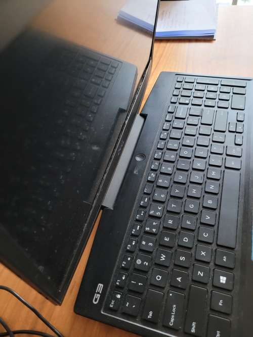 **PLEASE READ** Dell Inspiron G3 15-3590 9th Gen Intel Core i7-9750H GAMING LAPTOP GTX 1650TI