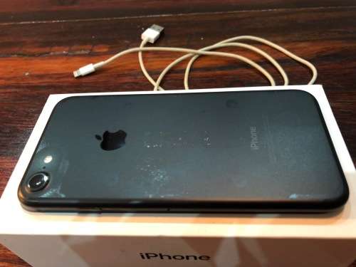 Iphone 7 128gb - FREE SHIPPING - No Reserve