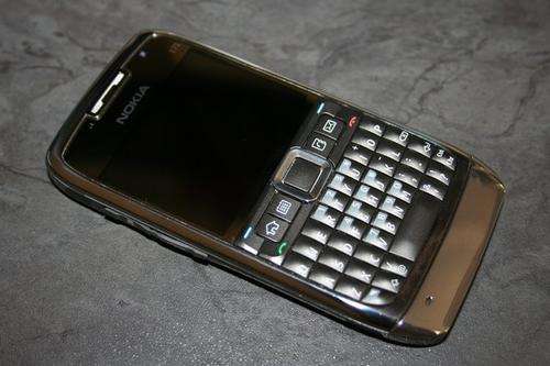 **Nokia E71**BRAND NEW, WARRANTY, GARMIN, 4GIG!!!!, NO RESERVE!!!