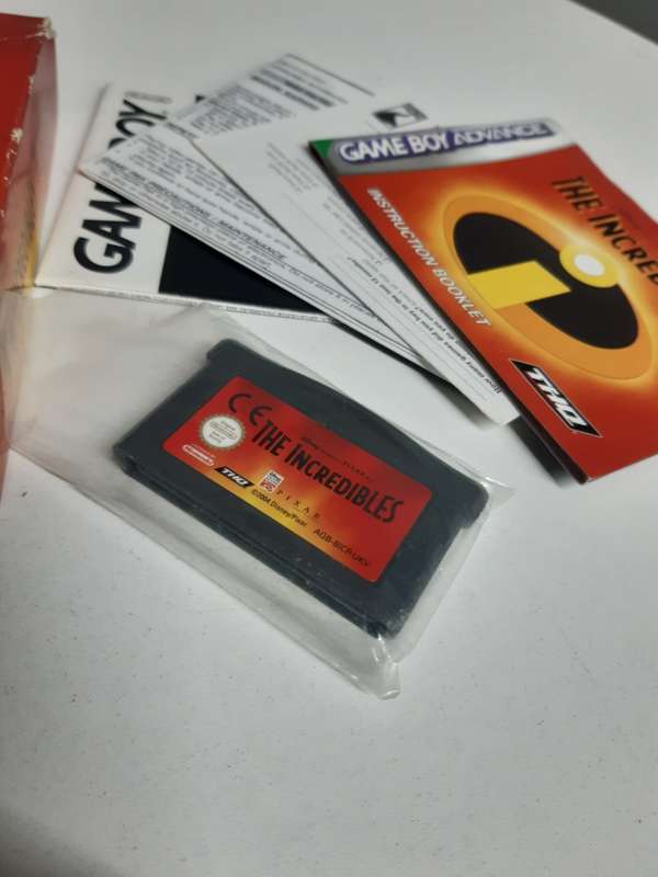 Game boy advanced - The Incredibles