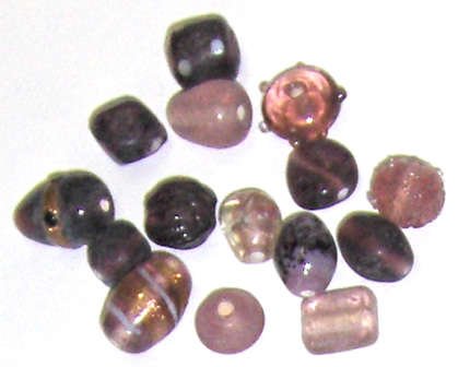 Assorted Purple beads and container 4661pcs!!!
