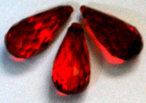 Red Acrylic faceted drop 32x14mm beads (5pcs)