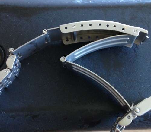 Vintage ladies Tag Heuer. Rare black & neon, "Heuer" on crown, not logo, wet suite extetion