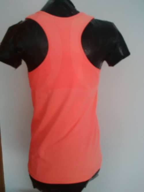 ACTIVEWEAR TOP SIZE L