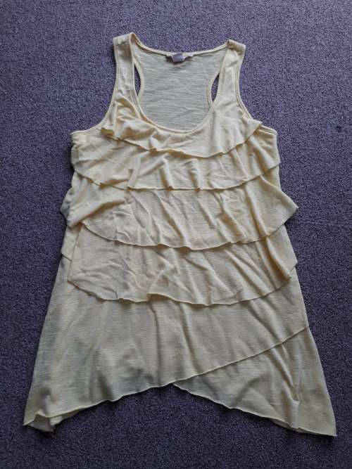 YELLOW FRILL TOP SIZE MED