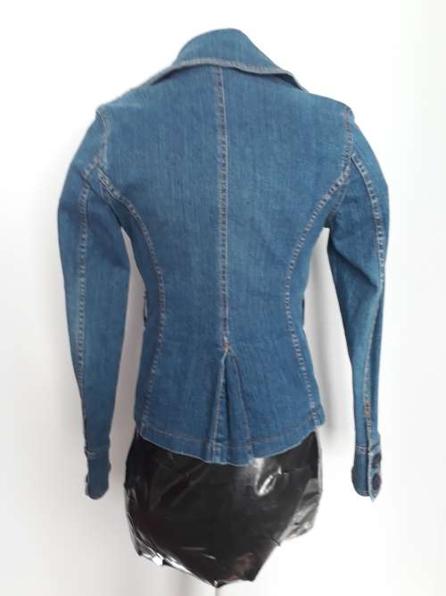 LADIES DENIM JACKET SIZE 32/34
