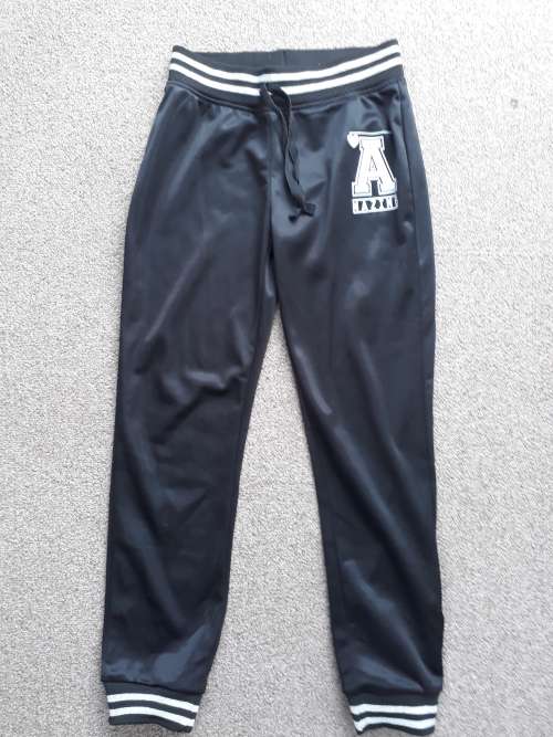 TRACKSUIT PANTS 8-10 YEARS