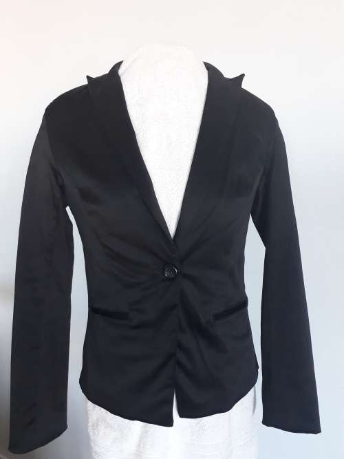 SALE !!!    SMART BLACK JACKET SIZE L