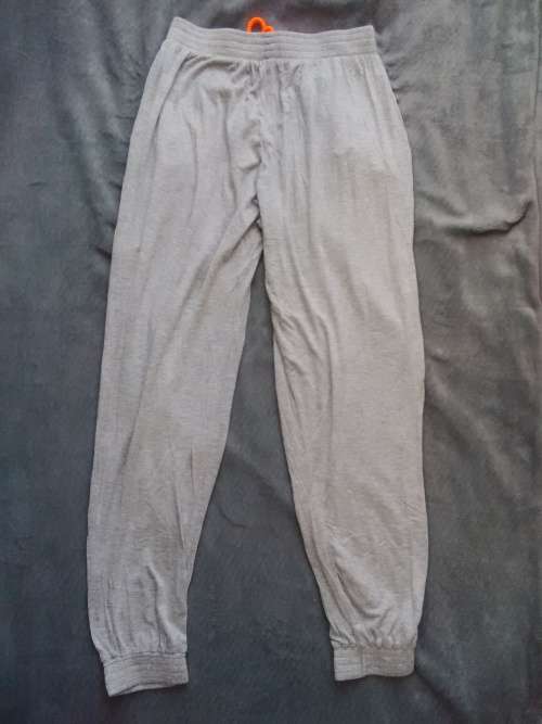 TRACKPANTS OR YOGA PANTS SIZE S