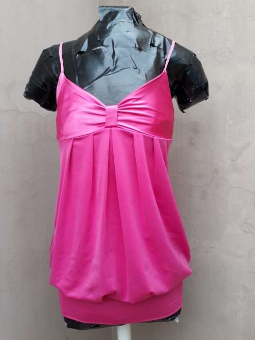 STRAPPY TOP SIZE 8
