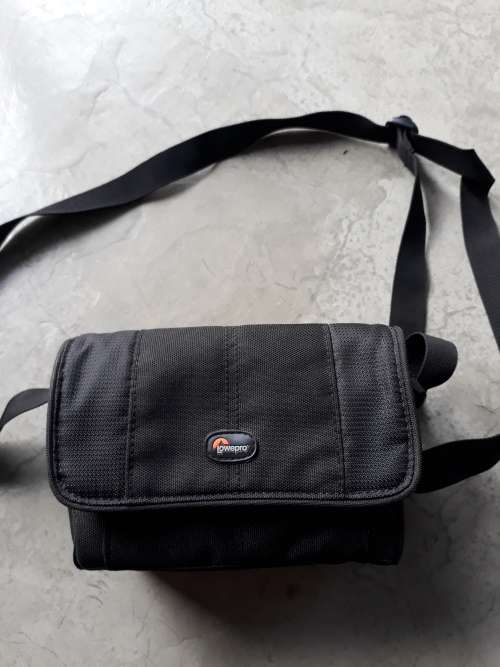 BAG FOR DIGITAL CAMERA ETC.