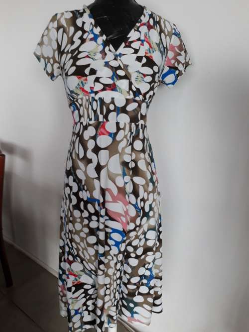 LADIES DRESS SIZE LARGE