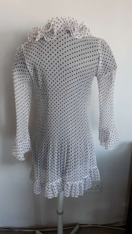 OASIS(FOSCHINI)  SHEER CARDIGAN SIZE 10