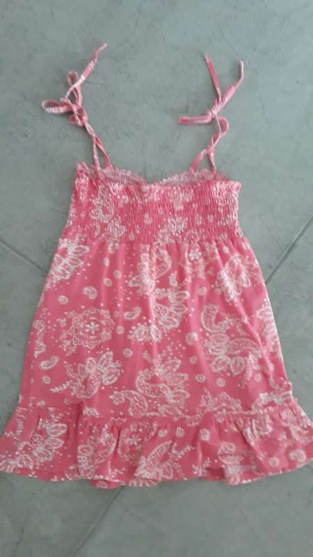 COOL STRAPPY SHIRRED TOP SIZE MED