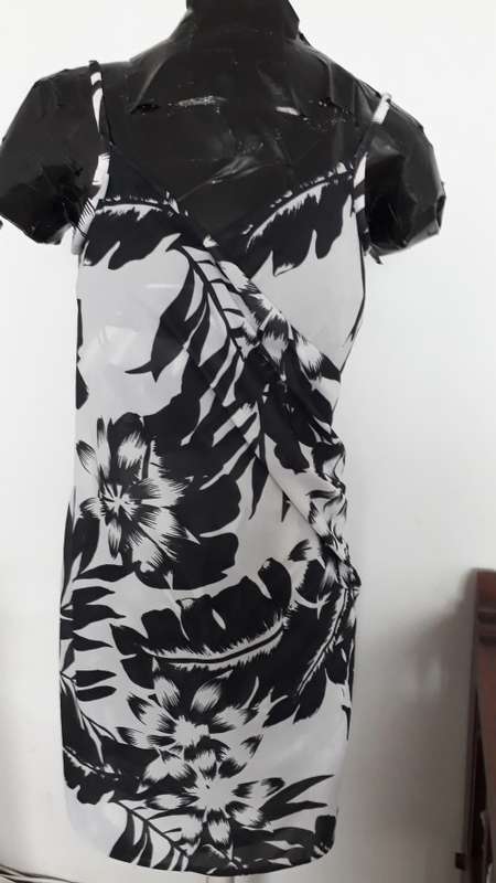 ORIGINAL SARESS COVER-UP SIZE MED