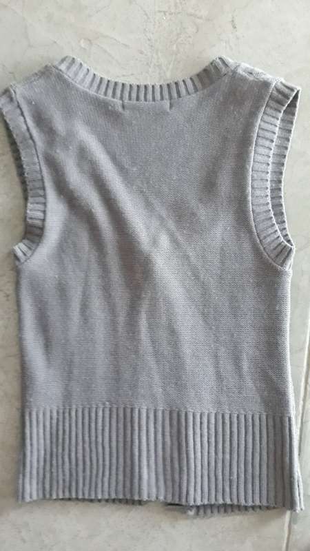 LADIES KNIT WAISTCOAT SIZE S
