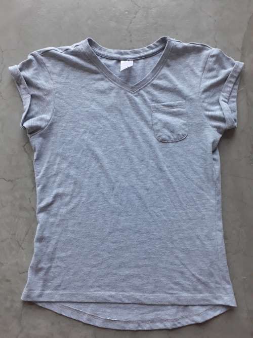 GIRLS GREY T-SHIRT 10/11 YEARS