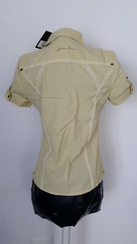 JOHN DEERE SHORT SLEEVE SHIRT SIZE S/M