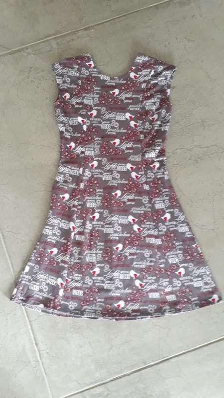 GIRLS DRESS 10/11 YEARS