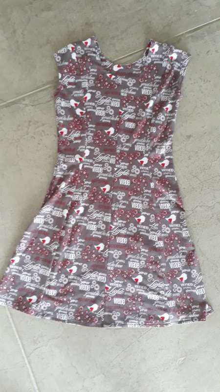 GIRLS DRESS 10/11 YEARS