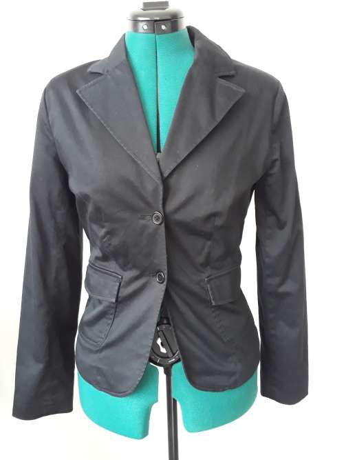 STUNNING BLAZER SIZE MED