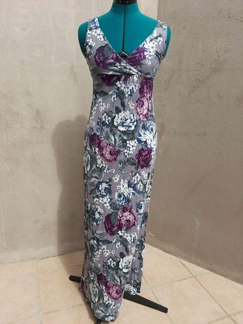 FLORAL DRESS SIZE SMALL