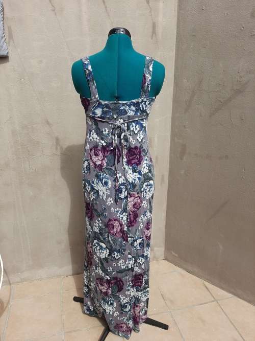FLORAL DRESS SIZE SMALL