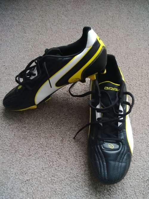 BRAVER PUMA RUGBY BOOTS SIZE 9