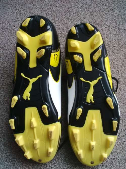 BRAVER PUMA RUGBY BOOTS SIZE 9