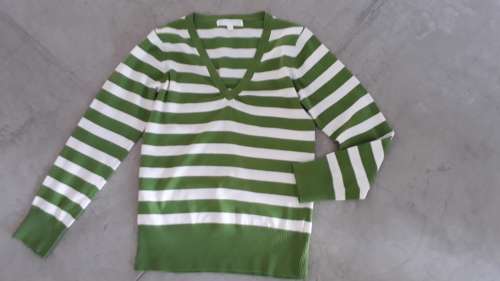 LADIES KNITWEAR SIZE MED