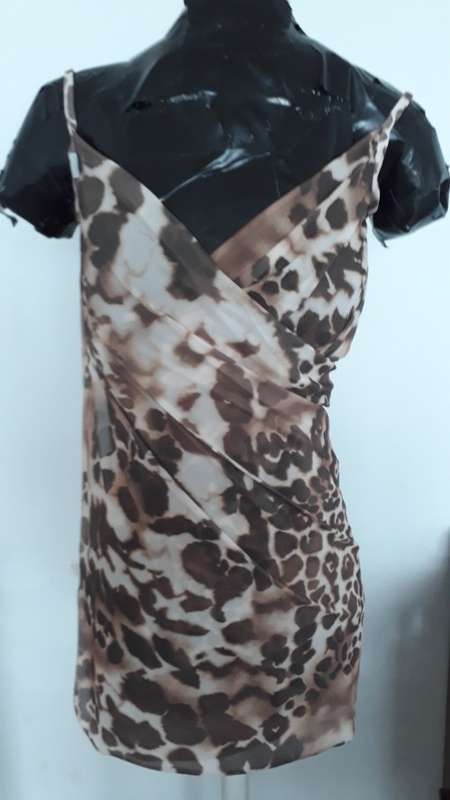 SARESS (BEACHDRESS OR COVER-UP) SIZE SMALL