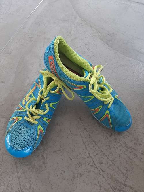 OLYMPIC SPIKES SIZE 8