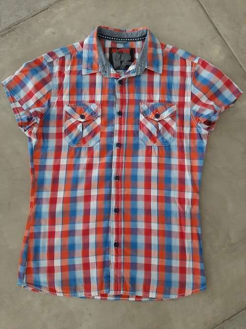 LADIES CHECK BUTTON SHIRT SIZE LARGE