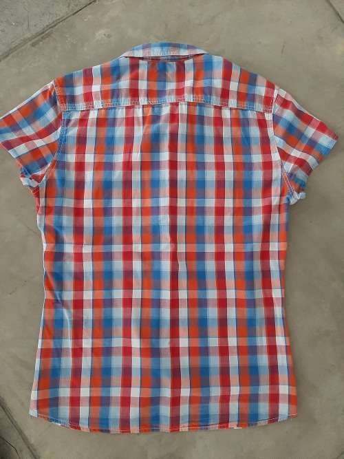 LADIES CHECK BUTTON SHIRT SIZE LARGE