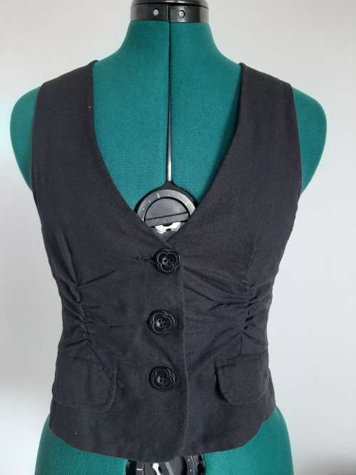 SUPER CUTE WAISTCOAT SIZE SMALL